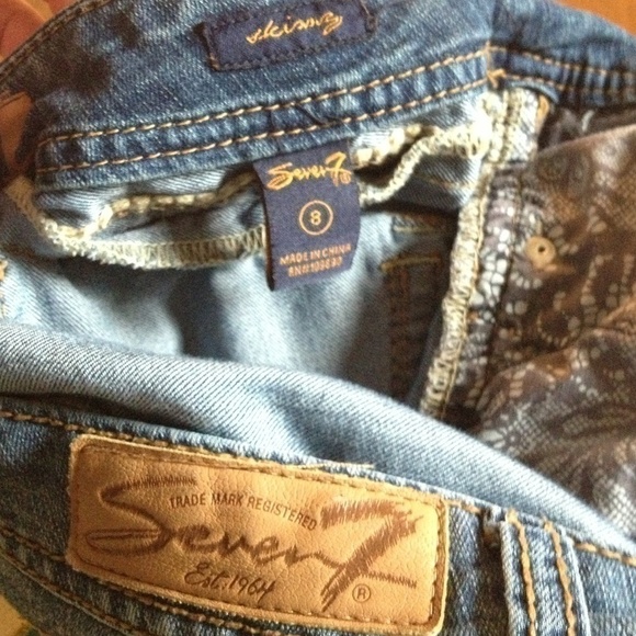 Seven Skinnies with Flap Pocket Embroidery - Picture 4 of 4
